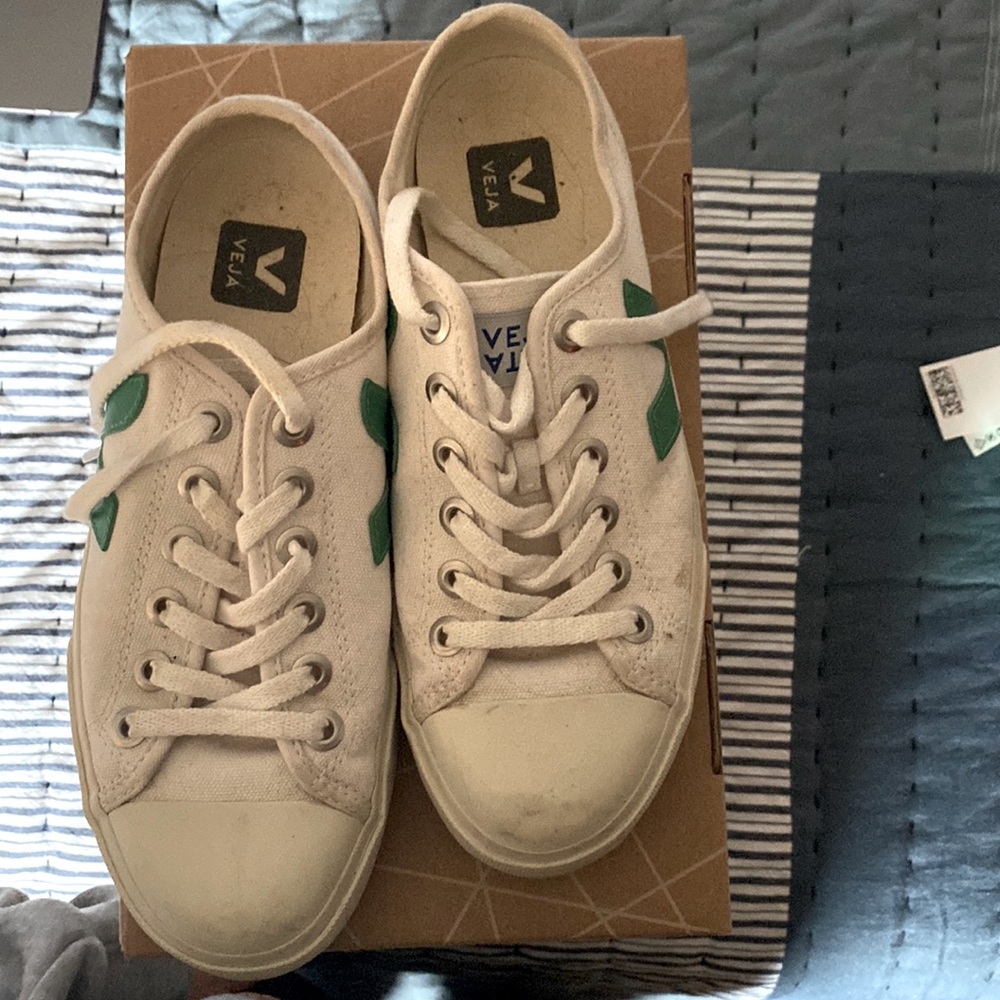 VEJA WATA CANVAS WHITE with GREEN